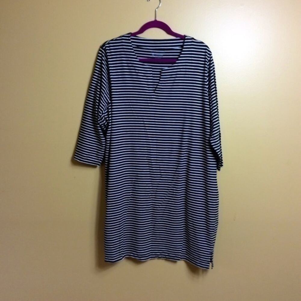 Coolibar black/white striped  SPF dress . 2X